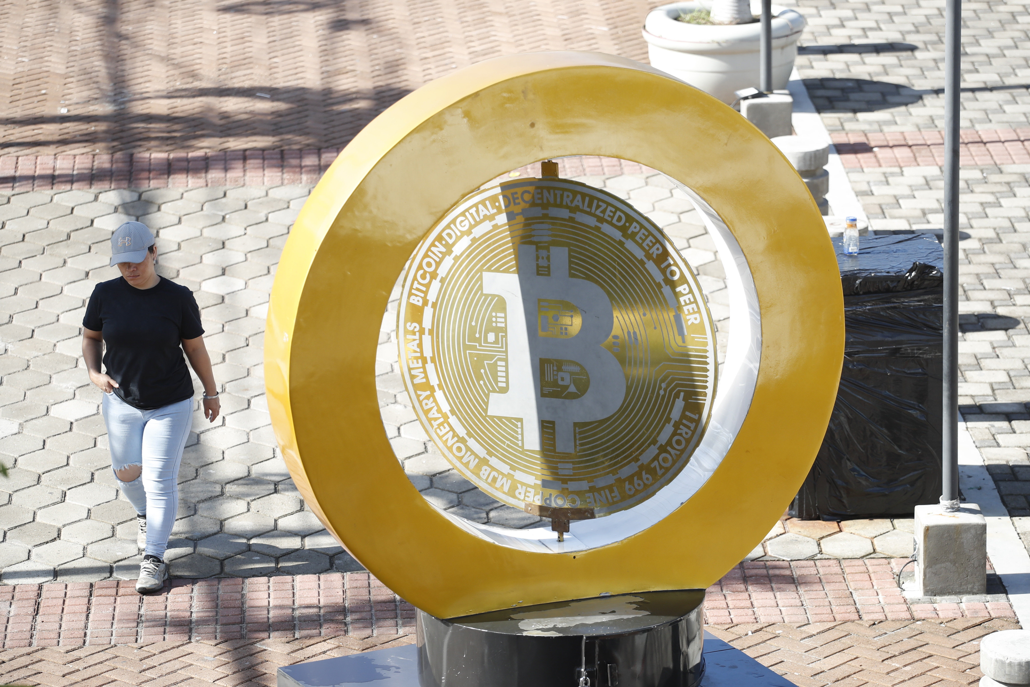 Bitcoin hit a new record of over $75,000