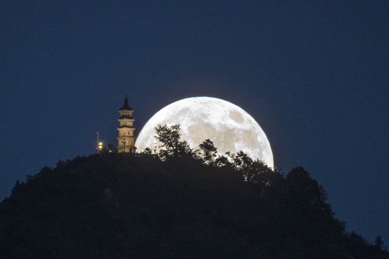 China to build a moon base using bricks from lunar soil