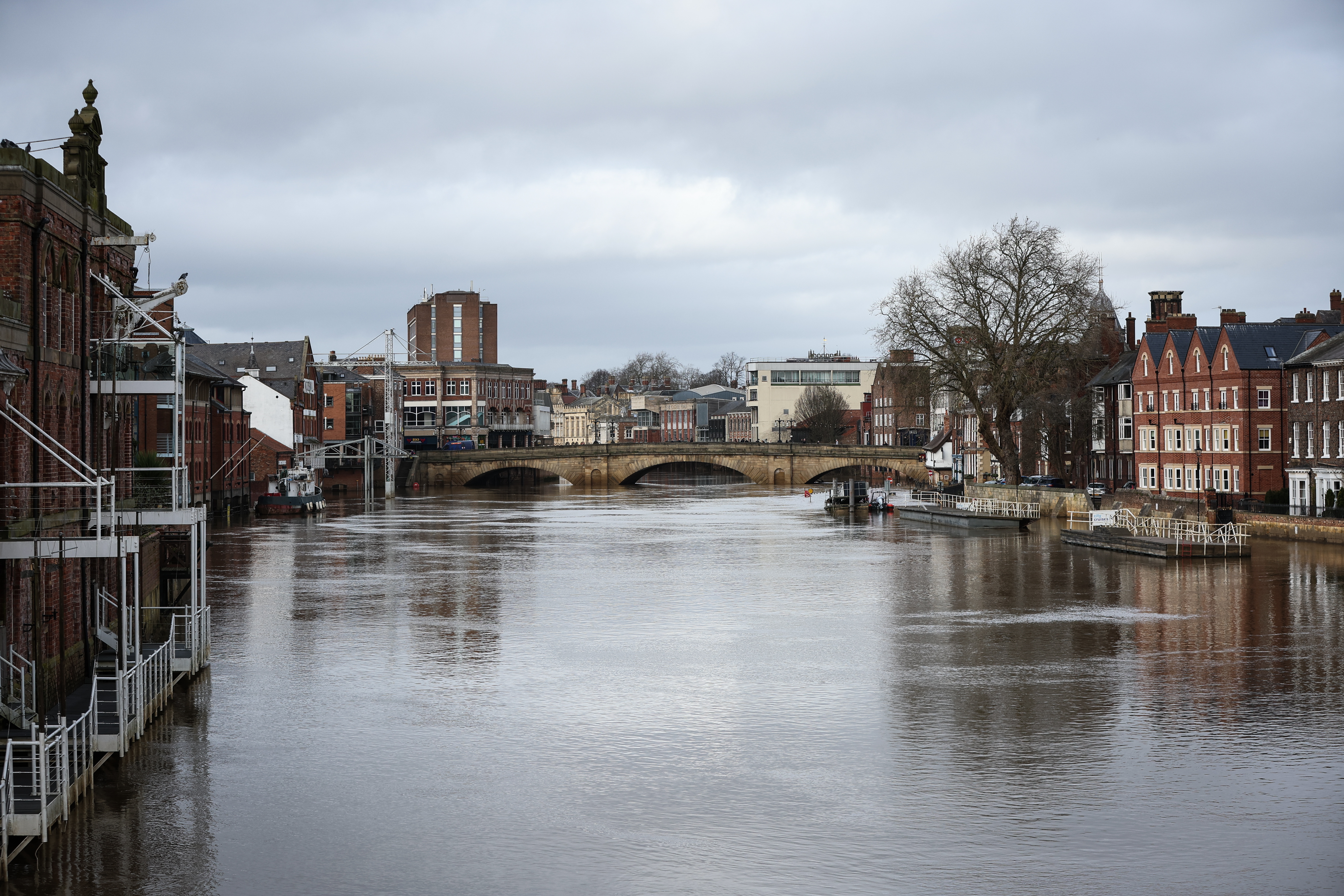 UK expects more flooding in the coming days