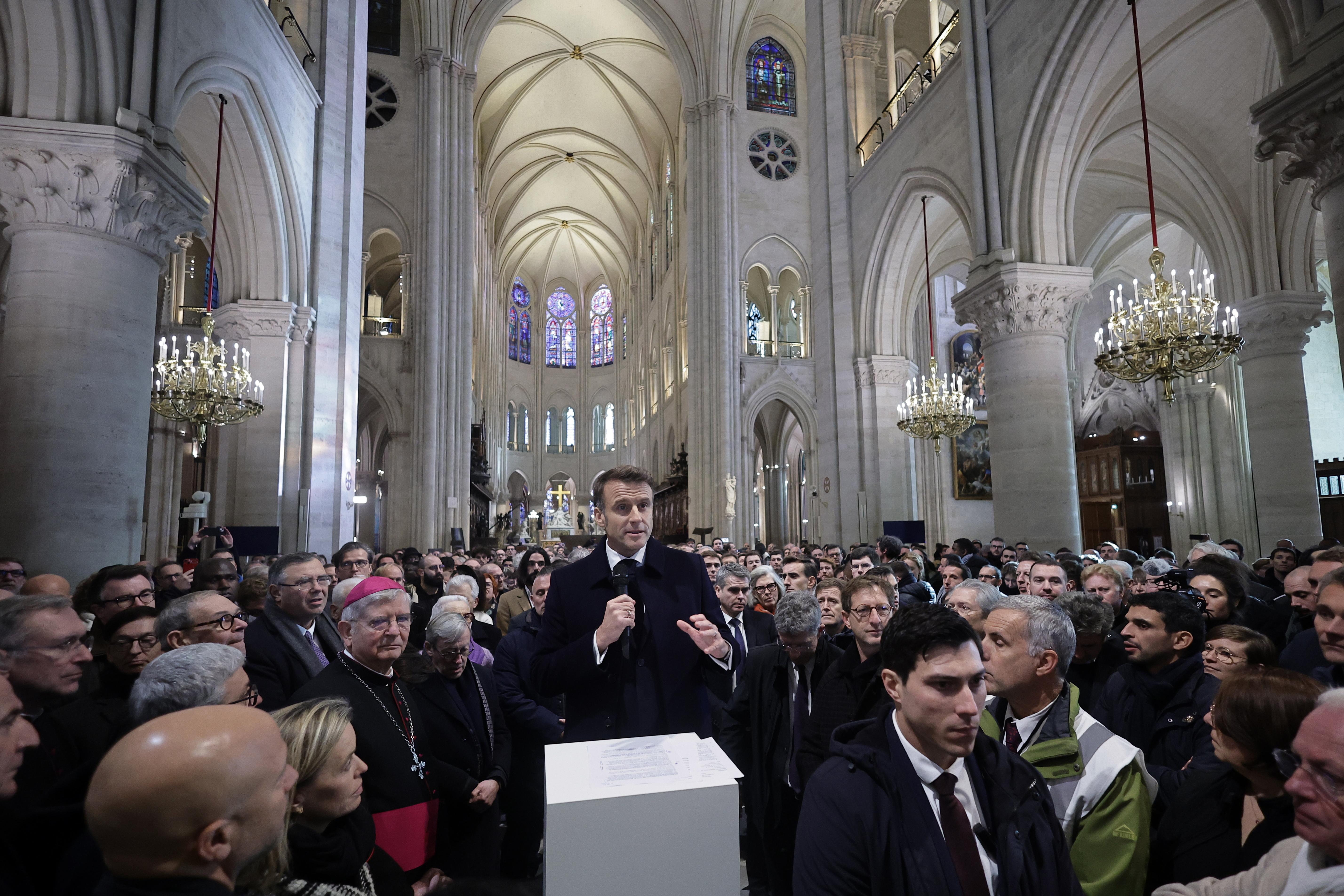 Macron made a first inspection of the restored Notre Dame