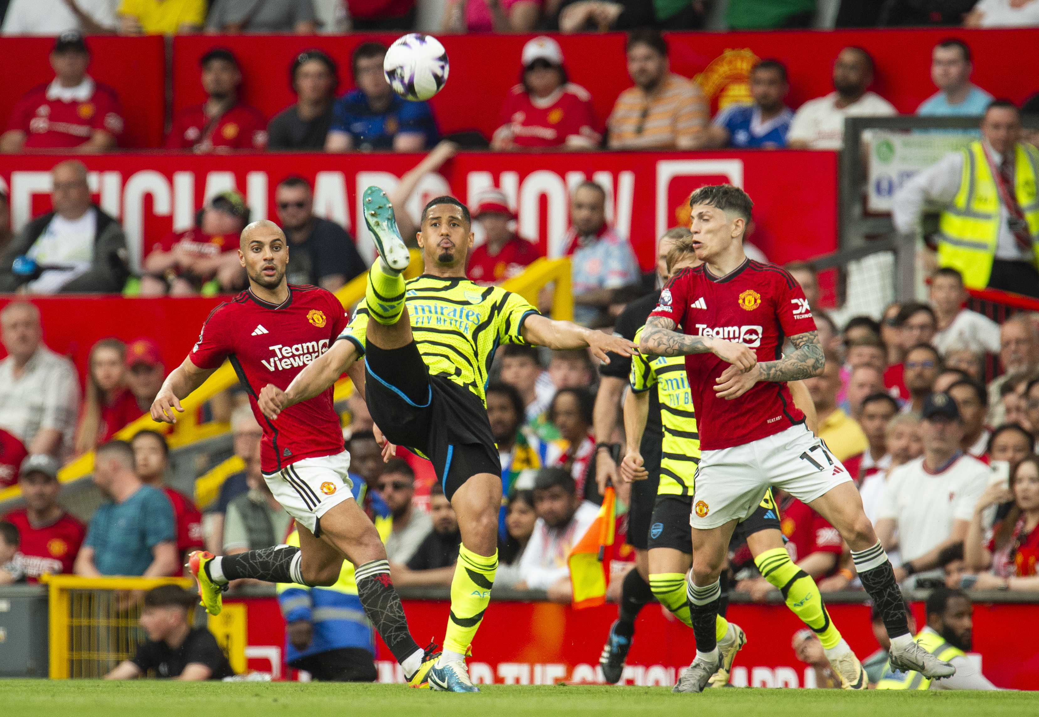 Arsenal and Manchester United clash in the third round of the FA Cup