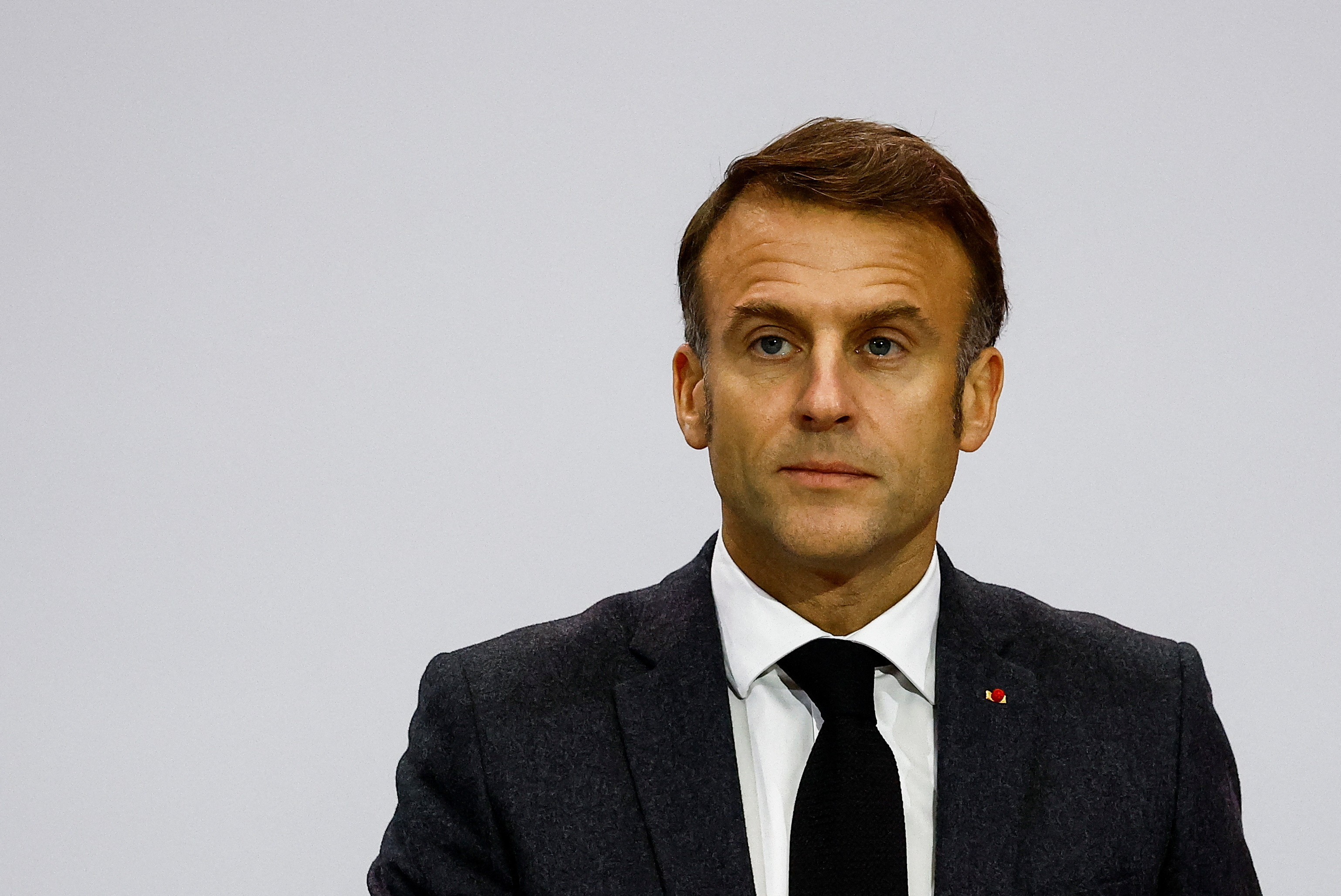 Macron seeks to elect new French PM within 48 hours