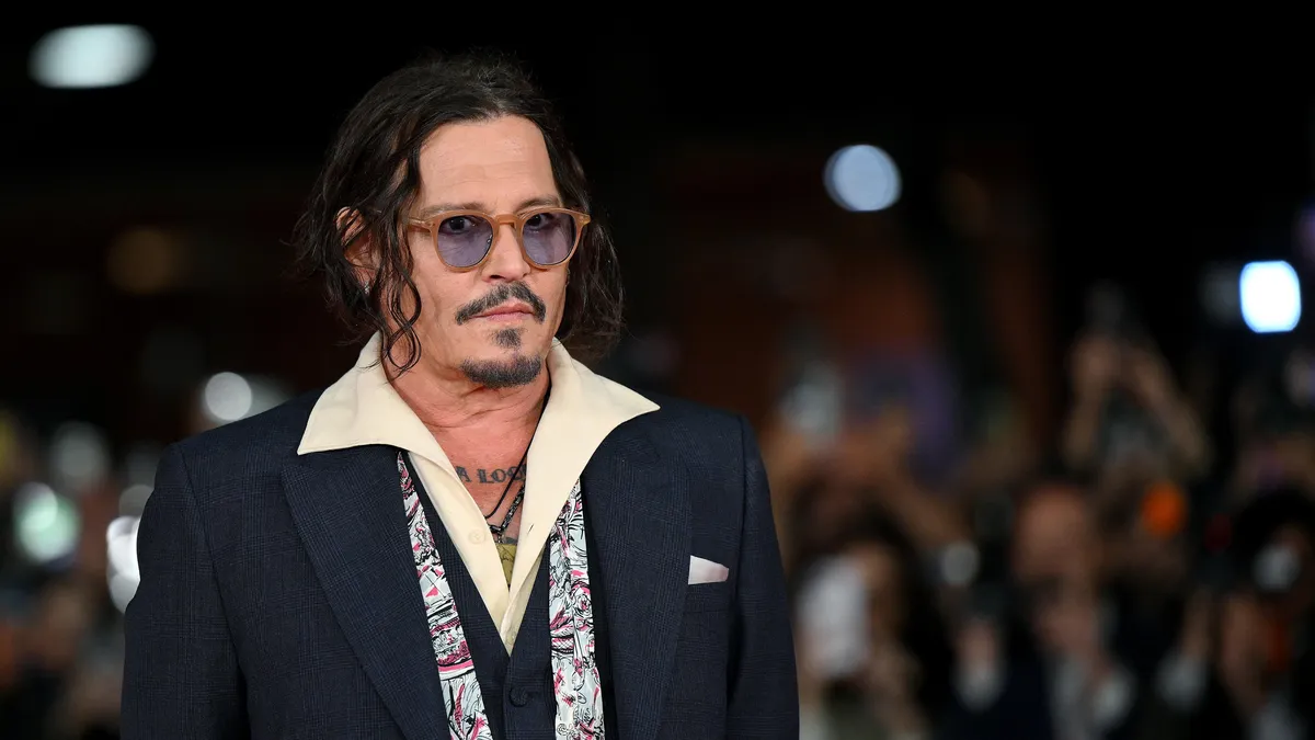 Johnny Depp will open a boutique in Moscow for his Russian girlfriend