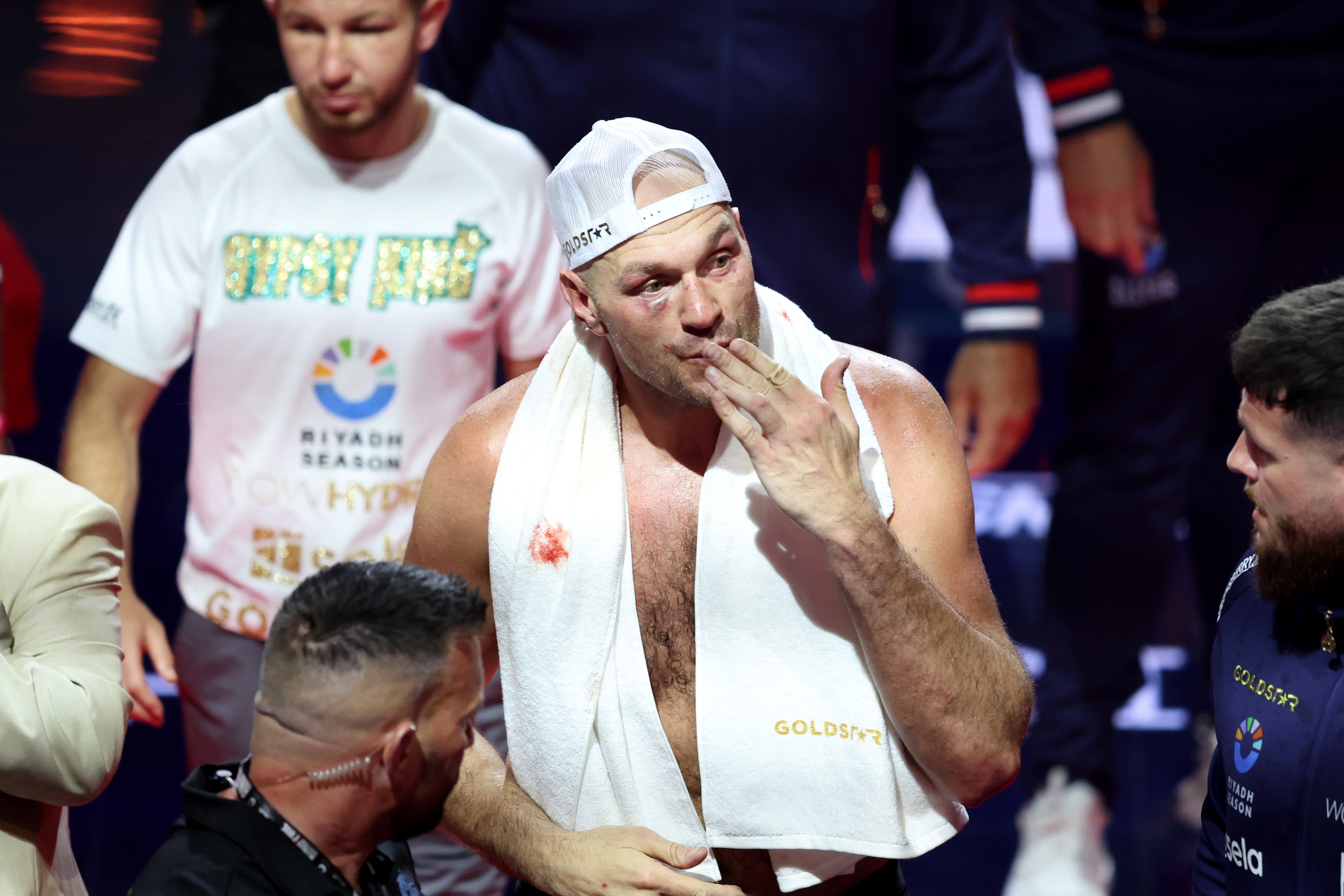 Fury: They robbed me, Usyk got a Christmas present