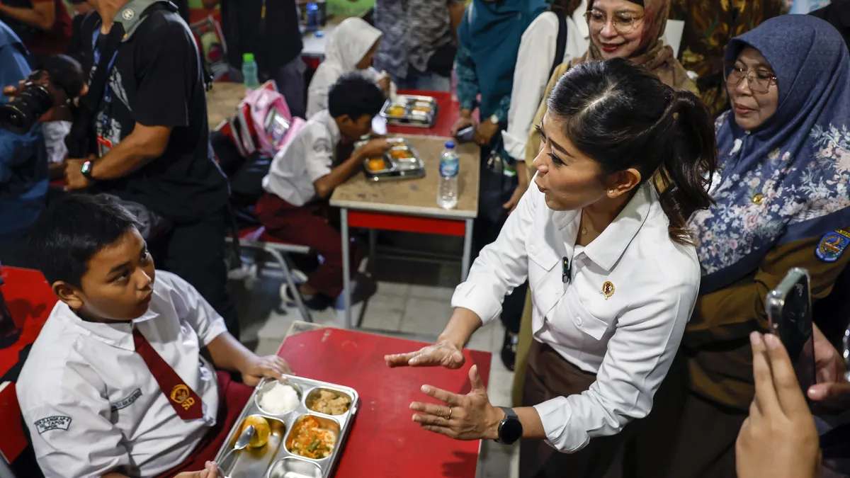 Indonesia launches ambitious $4.3 billion free food programme