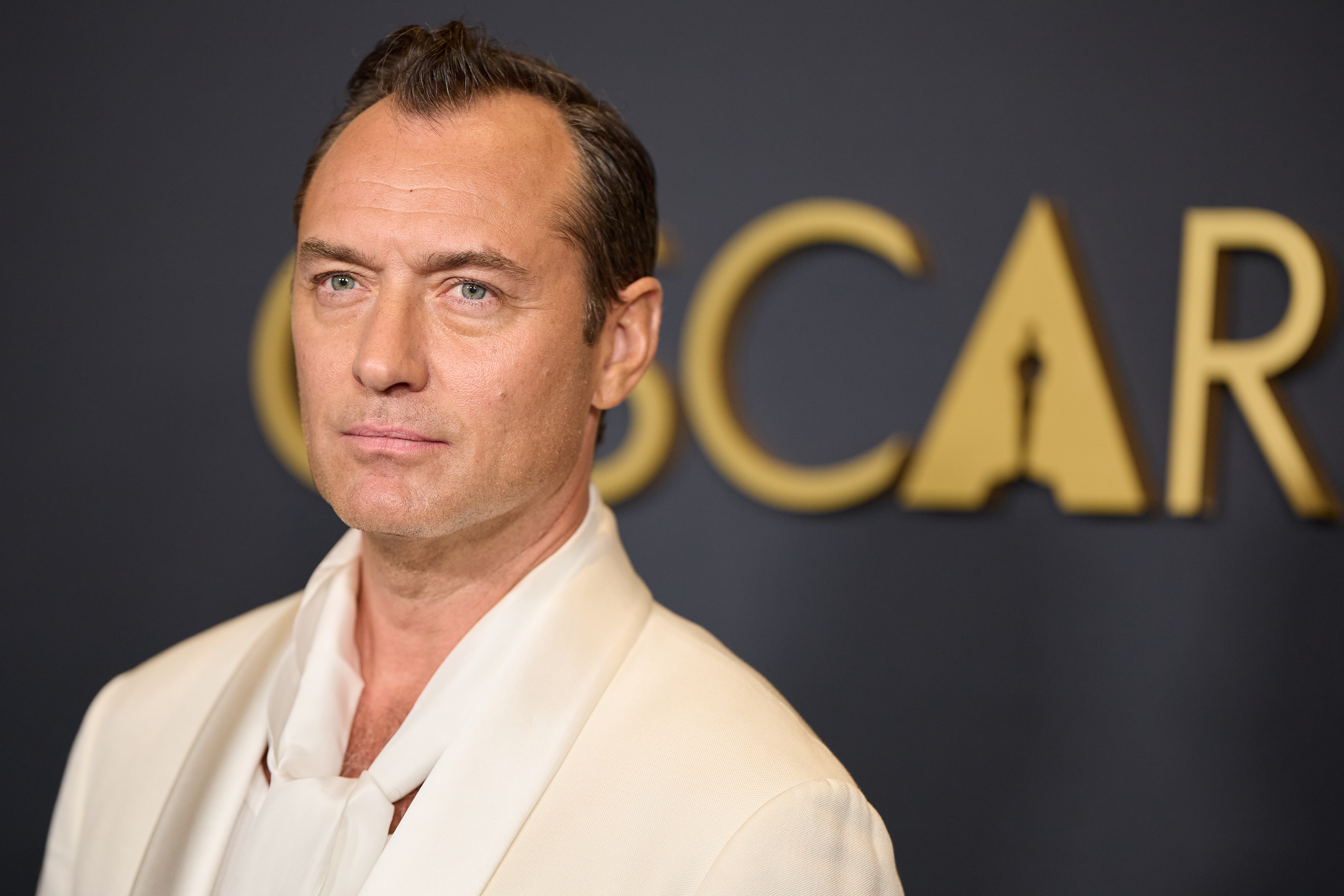 Jude Law to play Russian President Vladimir Putin in "The Wizard of Oz"