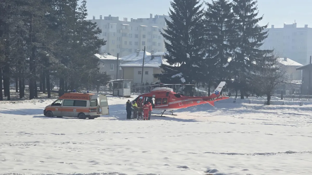 The foreigner who fell from a terrace in Bansko was transported by helicopter to Sofia