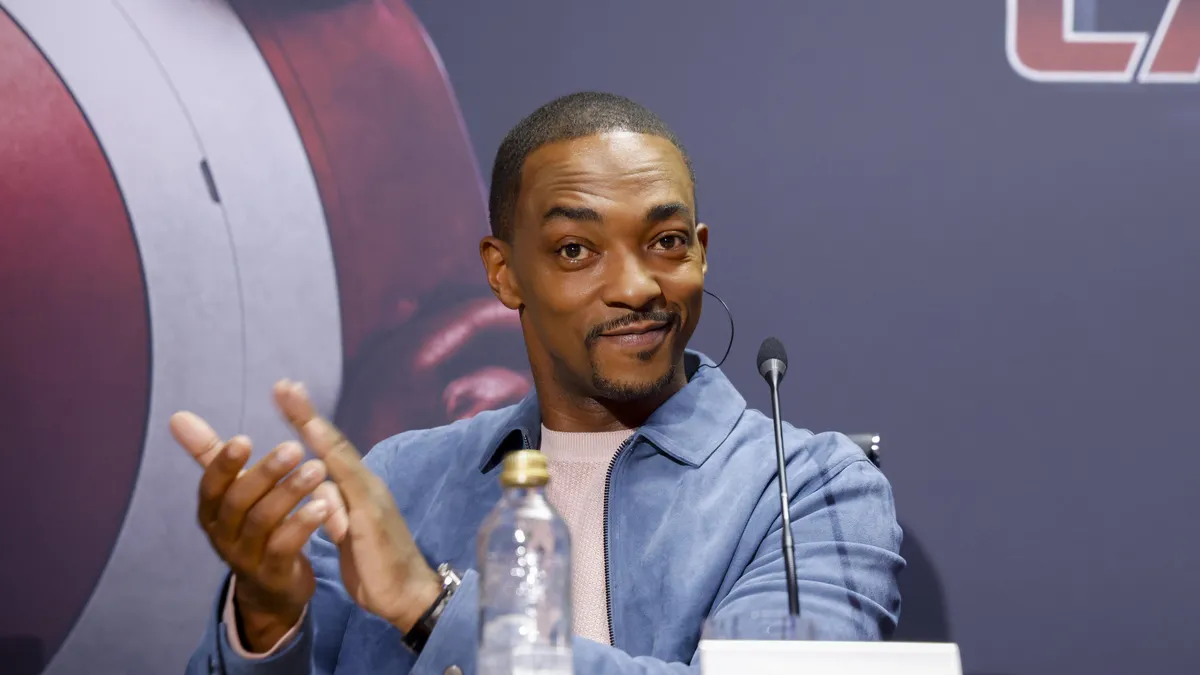 Anthony Mackie: America does not have the qualities of "Captain America"