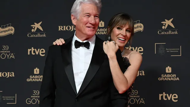 Richard Gere and Alejandra Silva together and in Granada