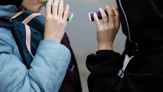 Bulgaria bans sale of vapes to children