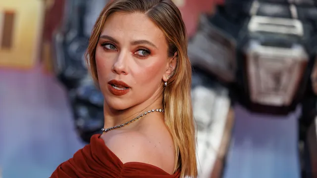 Scarlett Johansson: The video in which the stars unite against Kanye West is fake