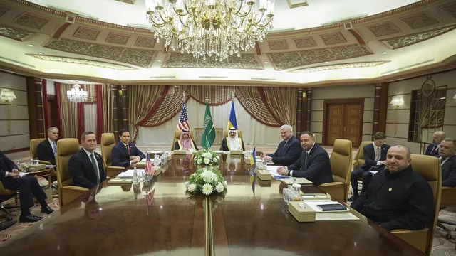 US resumes aid to Ukraine after talks in Saudi Arabia