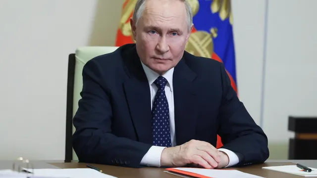 Putin urges Ukrainian troops in Kursk to surrender