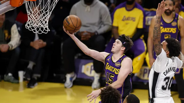 Lakers leapfrog Memphis in West after cruising past San Antonio